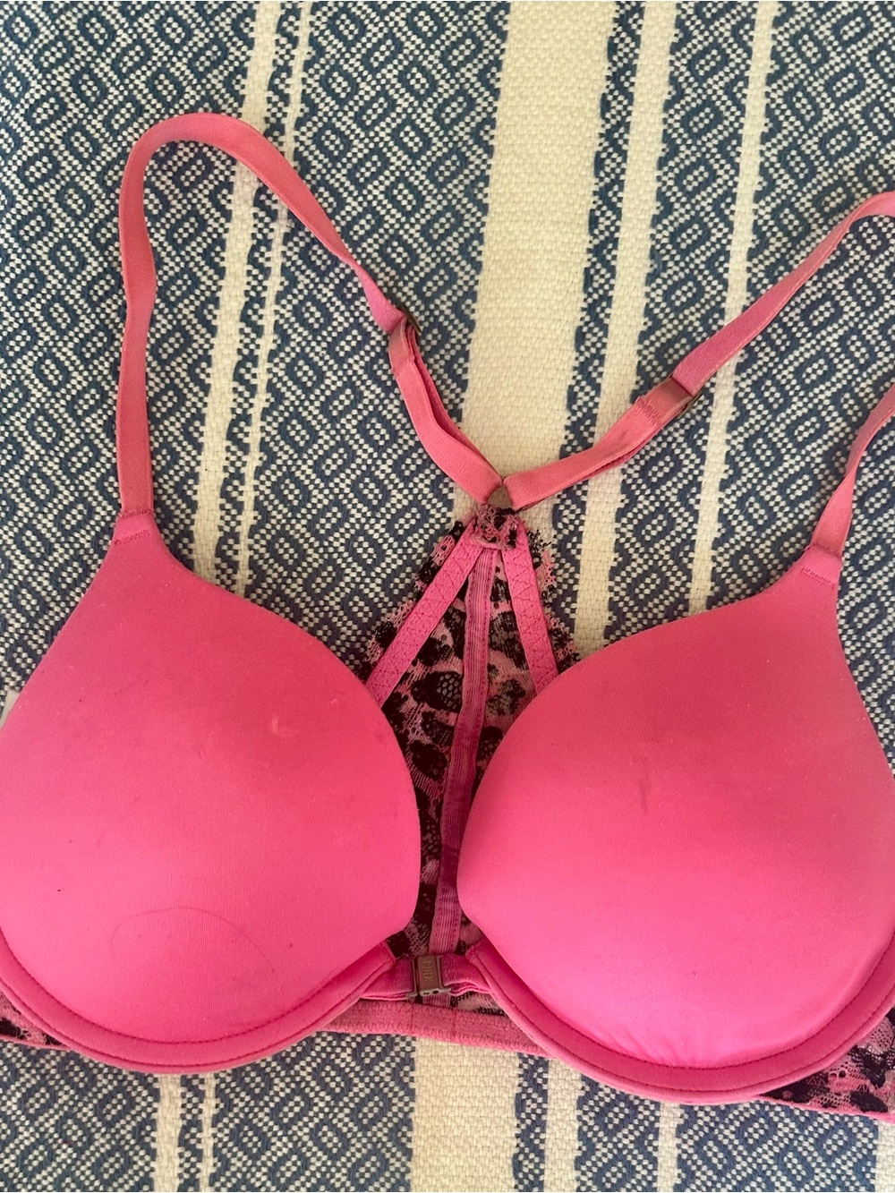 Pink Victoria’s Secret Women’s Pink Strappy Lace-Back Push-Up Bra